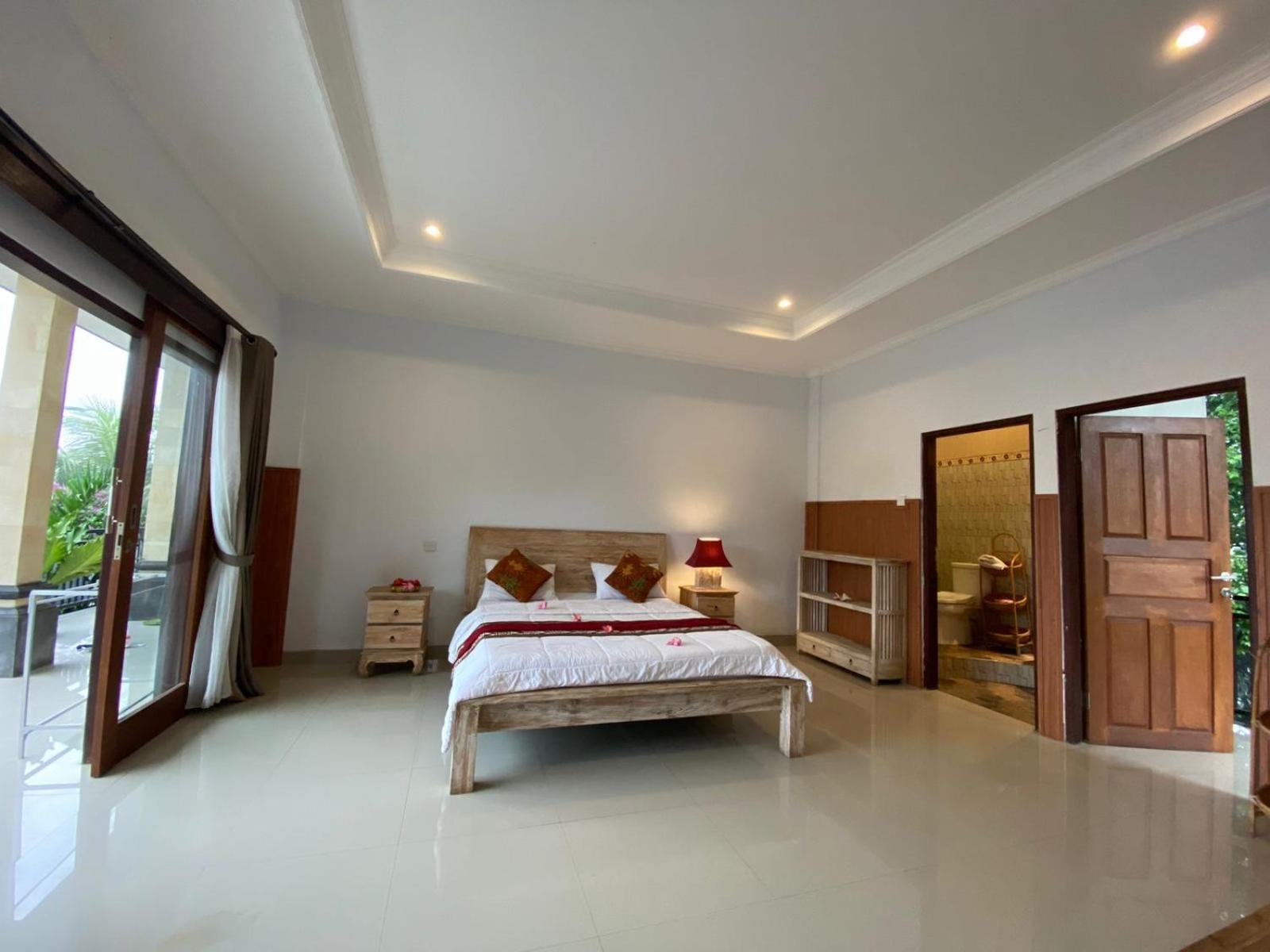 Griya Telaga Jumpung Ubud Exterior foto